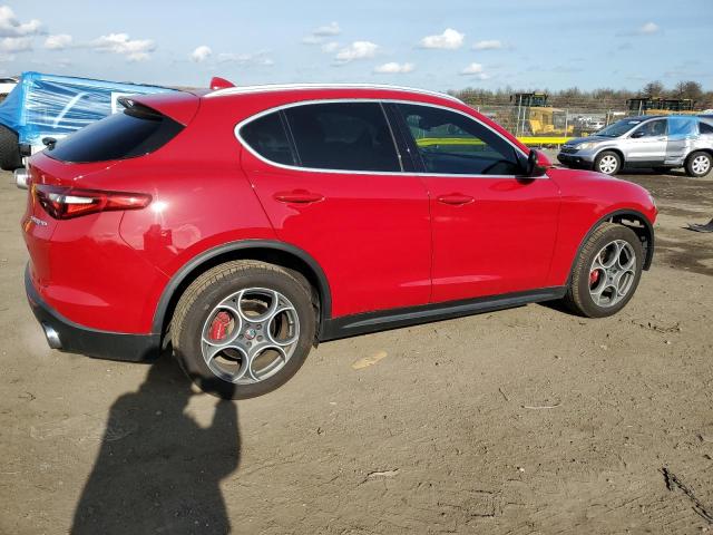 ZASFAKBN3J7B78755 - 2018 ALFA ROMEO STELVIO TI أحمر صورة 3