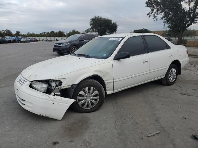 1999 TOYOTA CAMRY LE, 