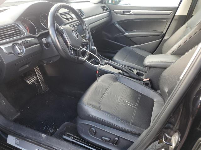 1VWDT7A38HC048895 - 2017 VOLKSWAGEN PASSAT R-LINE შავი ფოტო 7