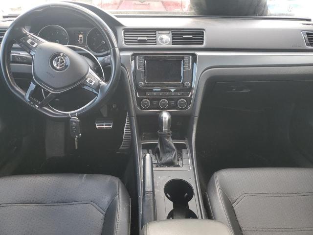 1VWDT7A38HC048895 - 2017 VOLKSWAGEN PASSAT R-LINE შავი ფოტო 8