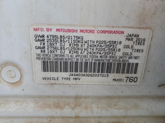 JA4AD3A32GZ037215 - 2016 MITSUBISHI OUTLANDER SE Weiß Foto 13