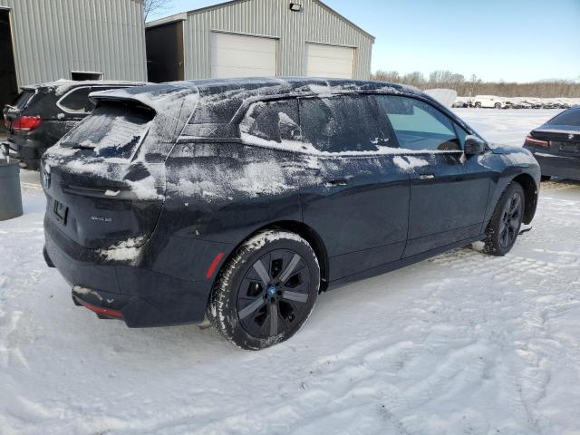 WB523CF04SCT20220 - 2025 BMW IX XDRIVE50 BLACK photo 3