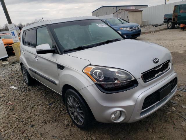 KNDJT2A67D7518128 - 2013 KIA SOUL + SILVER photo 4