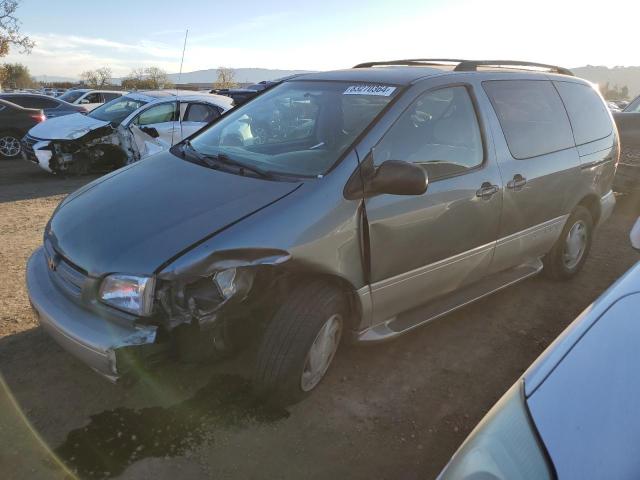 1999 TOYOTA SIENNA LE, 