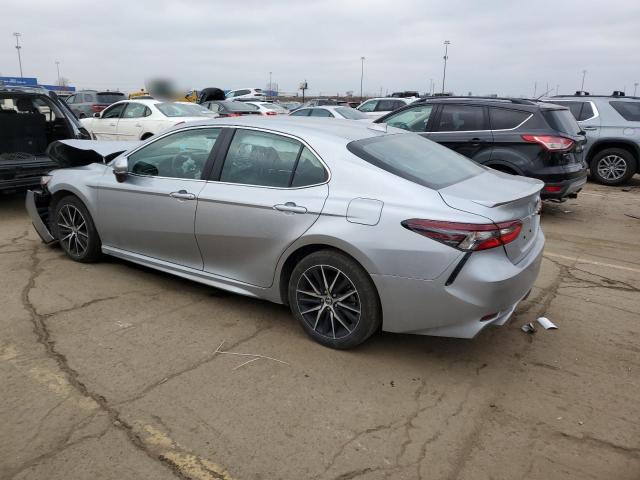 4T1G11AKXRU898691 - 2024 TOYOTA CAMRY SE NIGHT SHADE SILVER photo 2