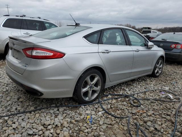 3FA6P0T9XGR241130 - 2016 FORD FUSION SE SILVER photo 3