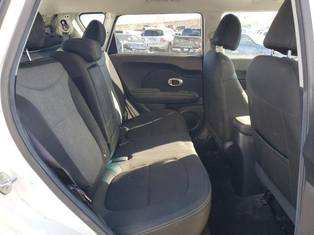 KNDJP3A56H7461945 - 2017 KIA SOUL + WHITE photo 11