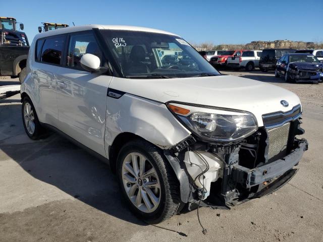 KNDJP3A56H7461945 - 2017 KIA SOUL + WHITE photo 4