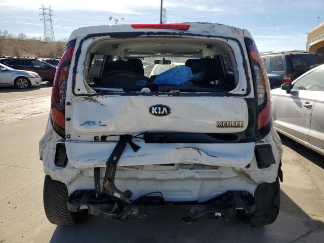 KNDJP3A56H7461945 - 2017 KIA SOUL + WHITE photo 6
