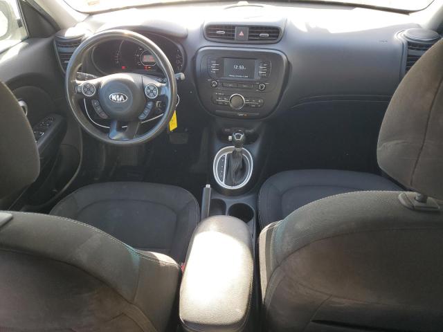 KNDJP3A56H7461945 - 2017 KIA SOUL + WHITE photo 8