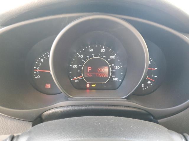 KNDJP3A56H7461945 - 2017 KIA SOUL + WHITE photo 9