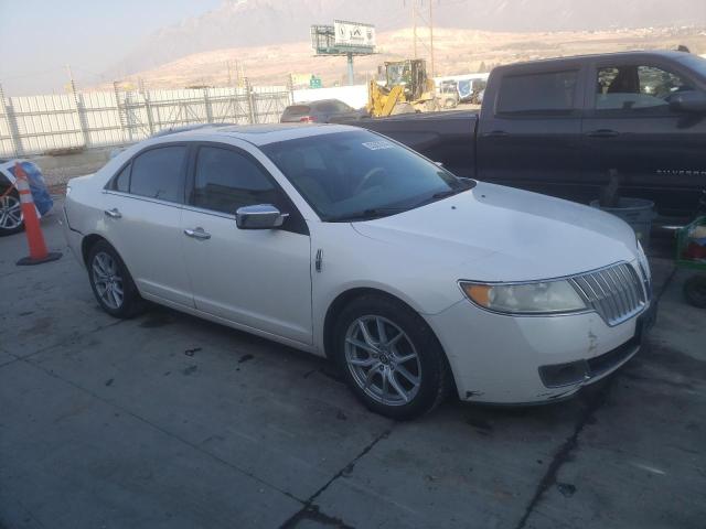 3LNHL2GC2AR621128 - 2010 LINCOLN MKZ WHITE photo 4