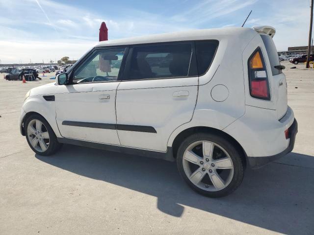 KNDJT2A25A7043555 - 2010 KIA SOUL + WHITE photo 2