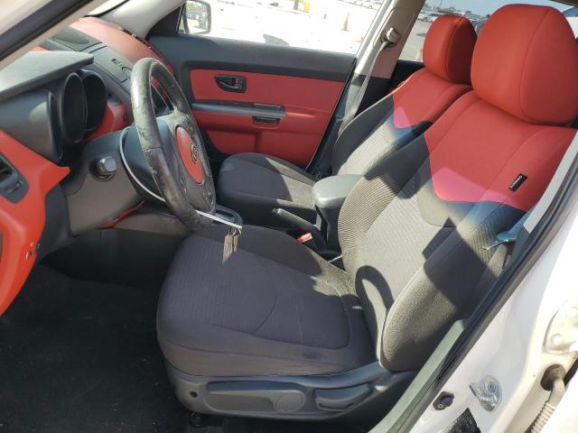 KNDJT2A25A7043555 - 2010 KIA SOUL + WHITE photo 7