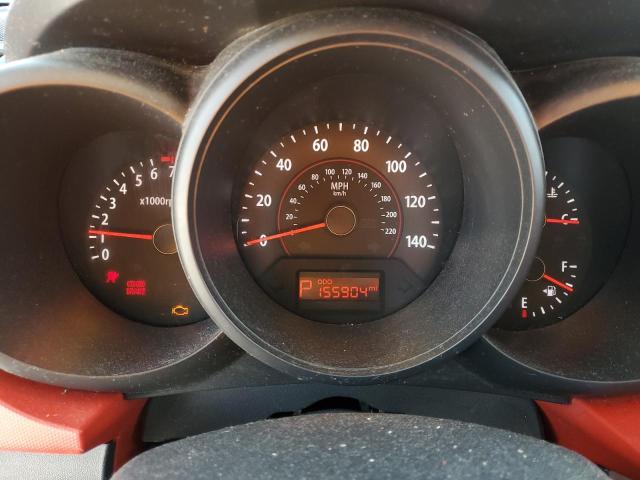 KNDJT2A25A7043555 - 2010 KIA SOUL + WHITE photo 9