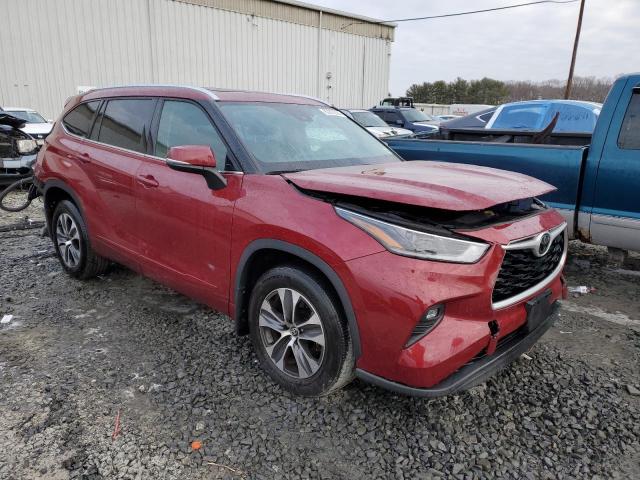 5TDGZRBH6MS528835 - 2021 TOYOTA HIGHLANDER XLE RED photo 4