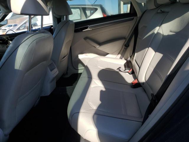 1VWDT7A38HC022832 - 2017 VOLKSWAGEN PASSAT R-LINE Մոխրագույն լուսանկար 10