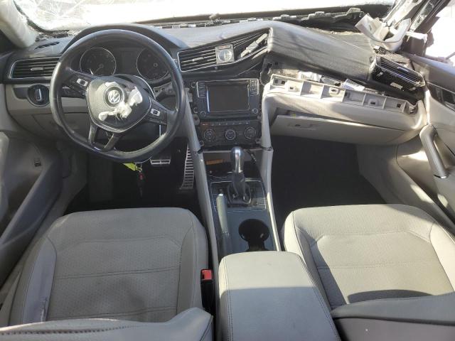 1VWDT7A38HC022832 - 2017 VOLKSWAGEN PASSAT R-LINE Մոխրագույն լուսանկար 8