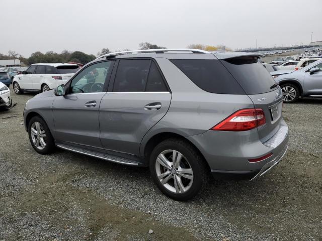 4JGDA5HB7EA379027 - 2014 MERCEDES-BENZ ML 350 4MATIC GRAY photo 2