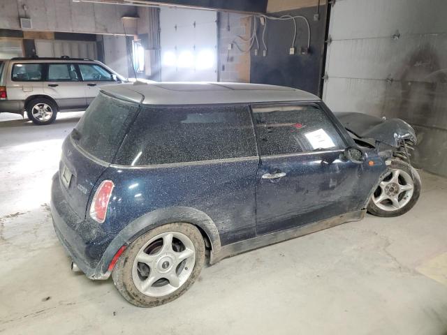 WMWRC33516TK72326 - 2006 MINI COOPER BLUE photo 3