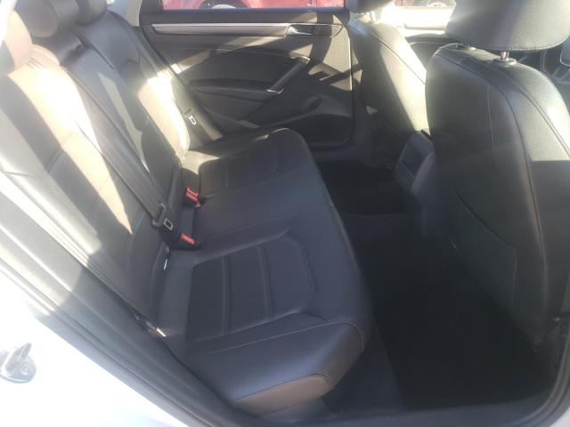 1VWDT7A36HC072435 - 2017 VOLKSWAGEN PASSAT R-LINE Սպիտակ լուսանկար 10