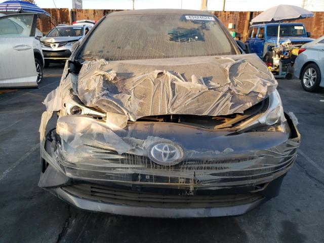 JTDKBRFU4J3058128 - 2018 TOYOTA PRIUS GRAY photo 5