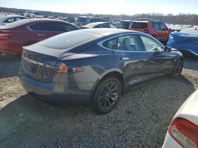 5YJSA1E20JF287090 - 2018 TESLA MODEL S GRAY photo 3