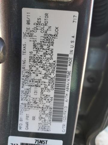 5TFJU4GN8BX011744 - 2011 TOYOTA TACOMA DOUBLE CAB PRERUNNER GRAY photo 12