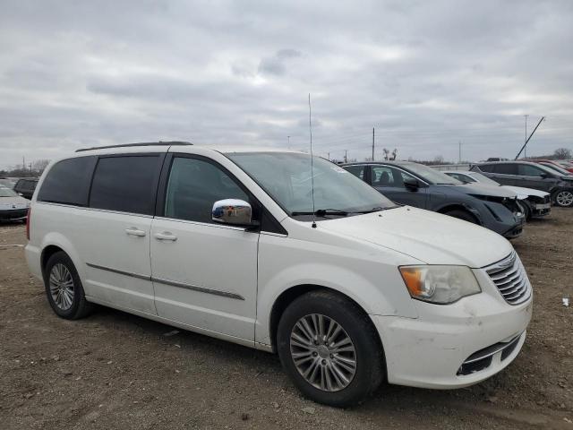 2C4RC1CG4DR583486 - 2013 CHRYSLER TOWN & COU TOURING L WHITE photo 4