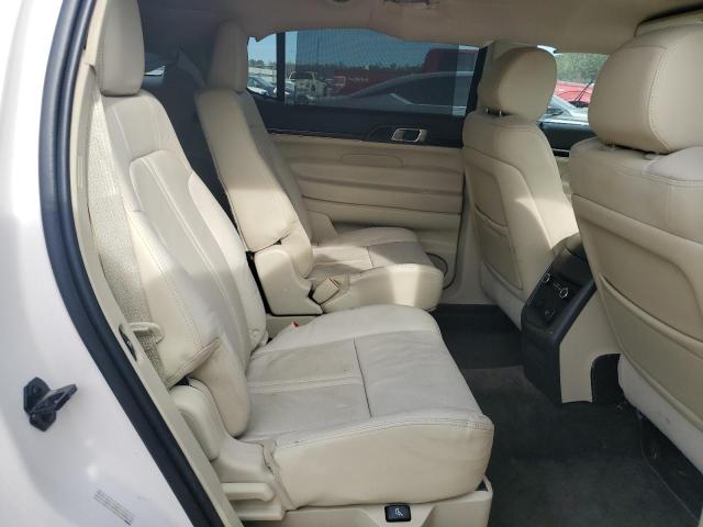 2LMHJ5AT2JBL00614 - 2018 LINCOLN MKT WHITE photo 11