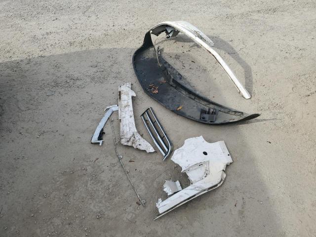 2LMHJ5AT2JBL00614 - 2018 LINCOLN MKT WHITE photo 13