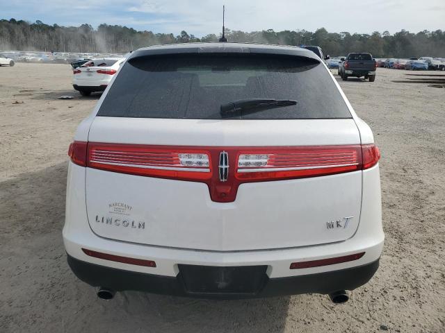 2LMHJ5AT2JBL00614 - 2018 LINCOLN MKT WHITE photo 6