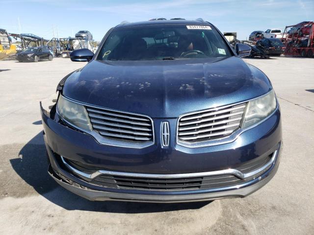 2LMPJ6LRXHBL12717 - 2017 LINCOLN MKX RESERVE Blau Foto 5