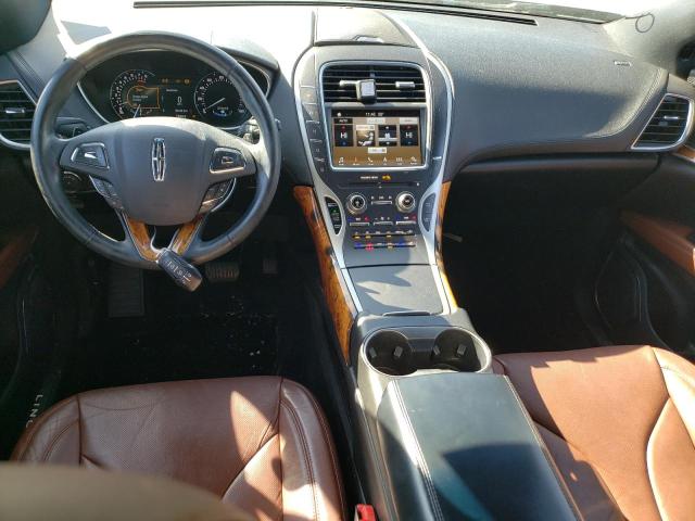 2LMPJ6LRXHBL12717 - 2017 LINCOLN MKX RESERVE Blau Foto 8