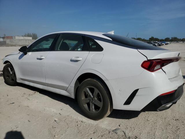 5XXG14J24MG053968 - 2021 KIA K5 LXS WHITE photo 2