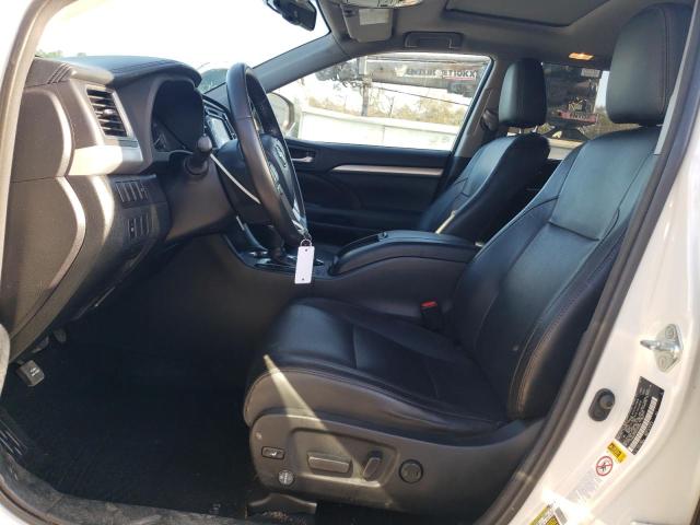 5TDKKRFH3FS107828 - 2015 TOYOTA HIGHLANDER XLE WHITE photo 7