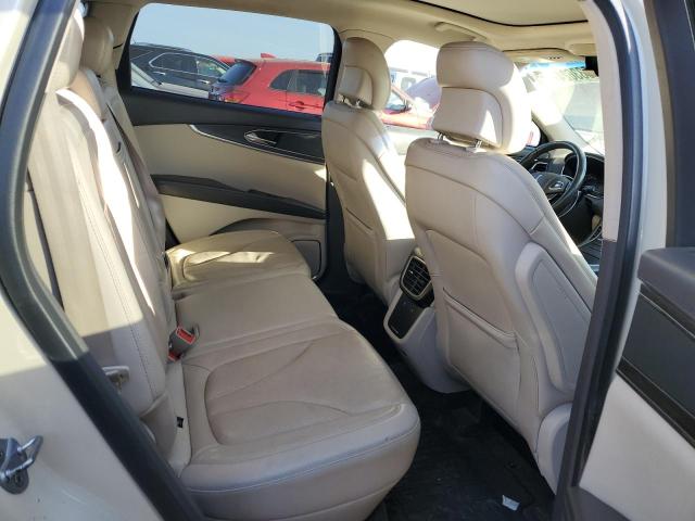 2LMPJ8LR0JBL11531 - 2018 LINCOLN MKX RESERVE Կրեմագույն լուսանկար 10
