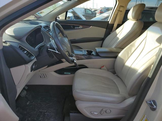 2LMPJ8LR0JBL11531 - 2018 LINCOLN MKX RESERVE Կրեմագույն լուսանկար 7