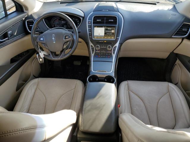 2LMPJ8LR0JBL11531 - 2018 LINCOLN MKX RESERVE Կրեմագույն լուսանկար 8