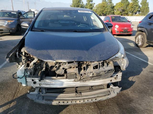 JTDKARFUXG3013075 - 2016 TOYOTA PRIUS GRAY photo 5