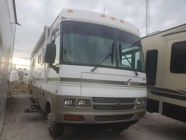 2002 WORKHORSE CUSTOM CHASSIS MOTORHOME W22, 