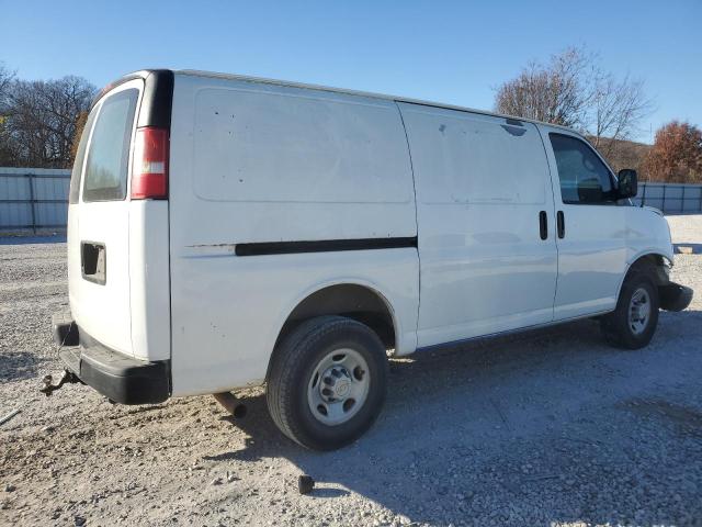 1GCGG25V871119459 - 2007 CHEVROLET EXPRESS G2 WHITE photo 3