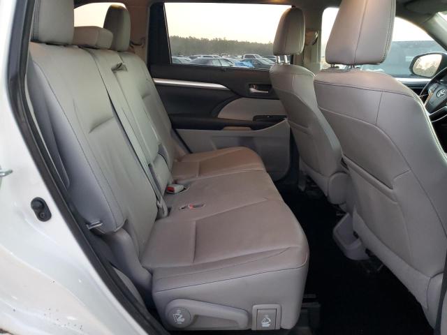 5TDKKRFH4FS057618 - 2015 TOYOTA HIGHLANDER XLE WHITE photo 11