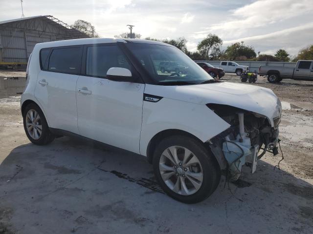 KNDJP3A5XG7277638 - 2016 KIA SOUL + WHITE photo 4