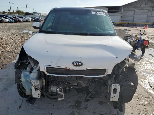KNDJP3A5XG7277638 - 2016 KIA SOUL + WHITE photo 5