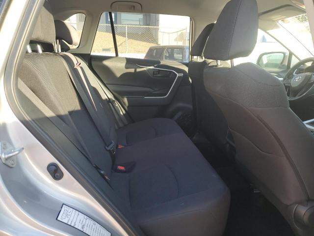 2T3H1RFV2MW134730 - 2021 TOYOTA RAV4 LE 银色 照片 10