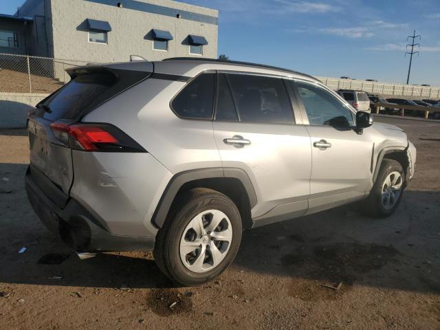 2T3H1RFV2MW134730 - 2021 TOYOTA RAV4 LE 银色 照片 3