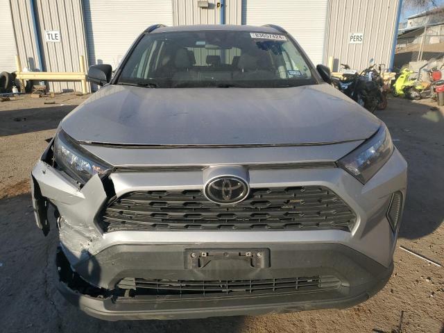 2T3H1RFV2MW134730 - 2021 TOYOTA RAV4 LE 银色 照片 5