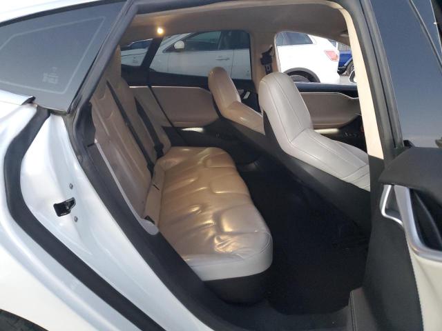 5YJSA1E16GF134620 - 2016 TESLA MODEL S WHITE photo 10