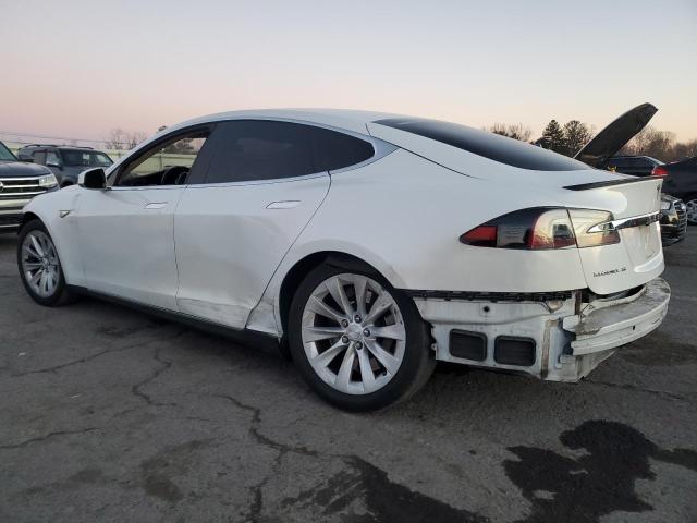 5YJSA1E16GF134620 - 2016 TESLA MODEL S WHITE photo 2